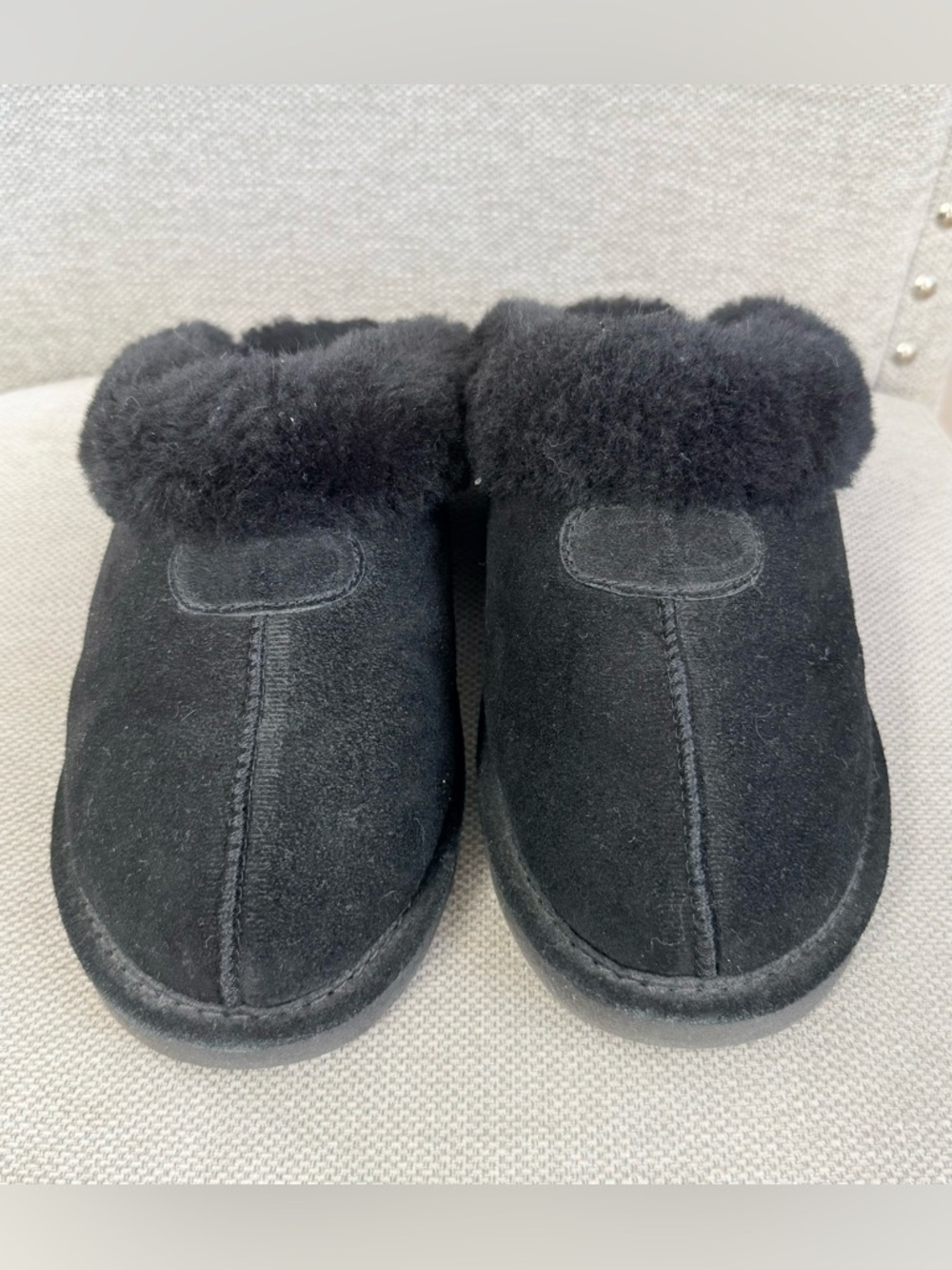 BearPaw Slip-On Slippers size 7‎